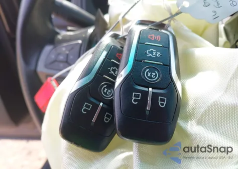 2016 Ford Explorer Xlt z USA, uszkodzony, nr VIN 1FM5K8D88GGC99829